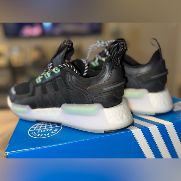 Adidas - NMD_V3  Men’s 8 - Picture 7 of 16